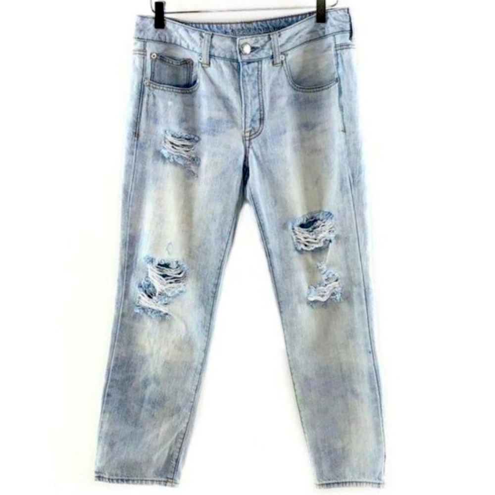 American Eagle Outfitters Boy Crop Ripped Jeans